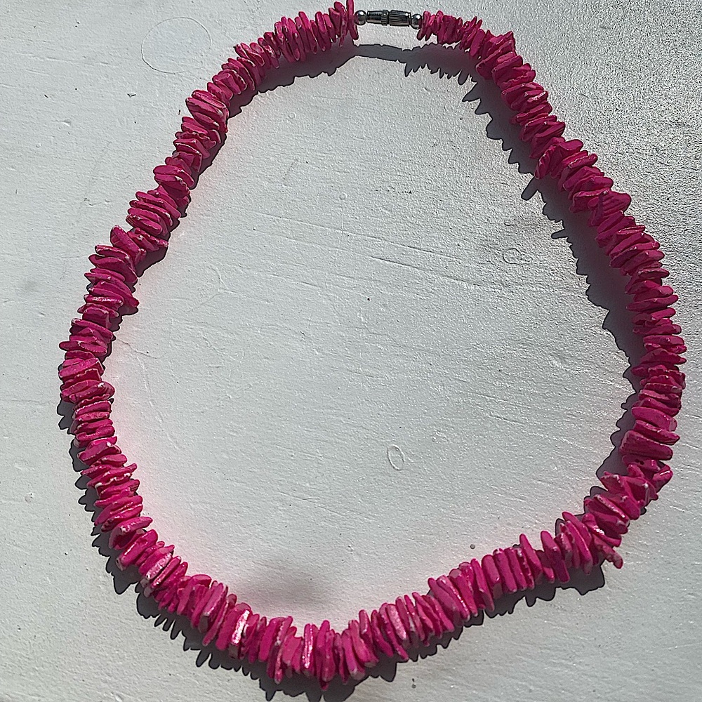 Pink shell necklace - Picture 1 of 5